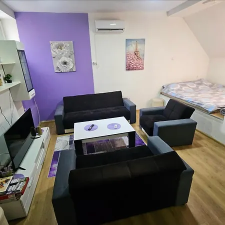Lira Apartament *